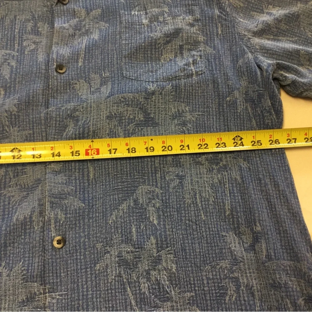 XXL Tommy Bahama 100% Silk Blue Men's Casual Shirt - Picture 3 of 6